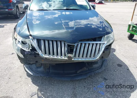 2010 Lincoln Mks from USA, damaged, VIN 1LNHL9ER2AG606099